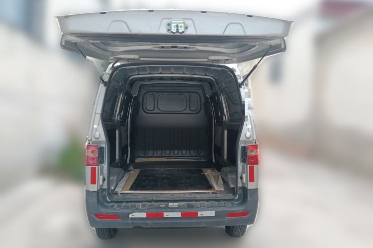 Used Jinbei Hiace X30 2021 1.5L Standard Version Air-Conditioner-Free Van China VI Emission Standard SWC15M Trunk