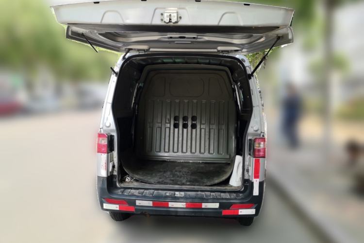 Used Jinbei Hiace X30  Trunk