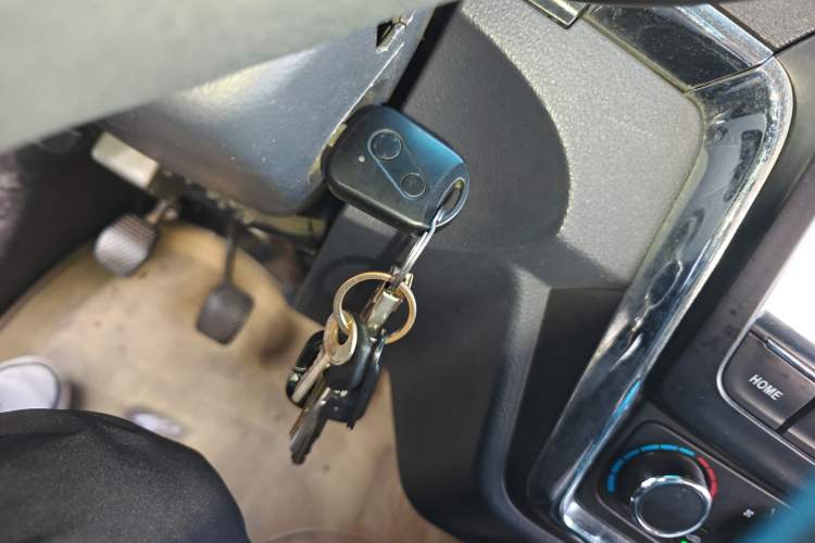 Used Jinbei Hiace X30 2021 1.5L Comfort Model Air-Conditioner-Free Version National VI Standard SWC15M Bus Vehicle Key