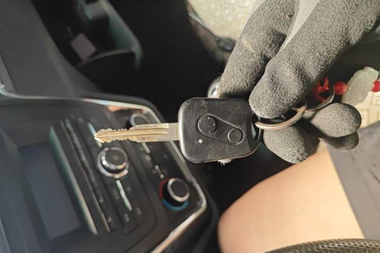 Used Jinbei Hiace X30 2021 1.5L Standard Version Air-Conditioner-Free Van China VI Emission Standard SWC15M Vehicle Key