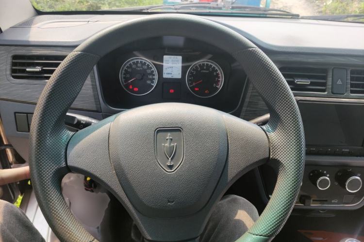 Used Jinbei Hiace X30 2021 1.5L Standard-Grade Central Air-Conditioned Van China VI Emission Standard SWC15M Steering Wheel
