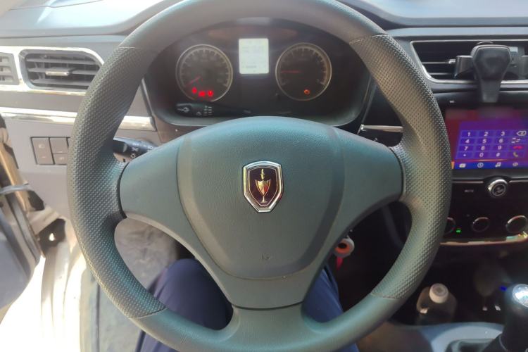 Used Jinbei Hiace X30 2021 1.5L Comfort Model Base Version (No Air Conditioning) Van China VI Standard SWC15M Steering Wheel