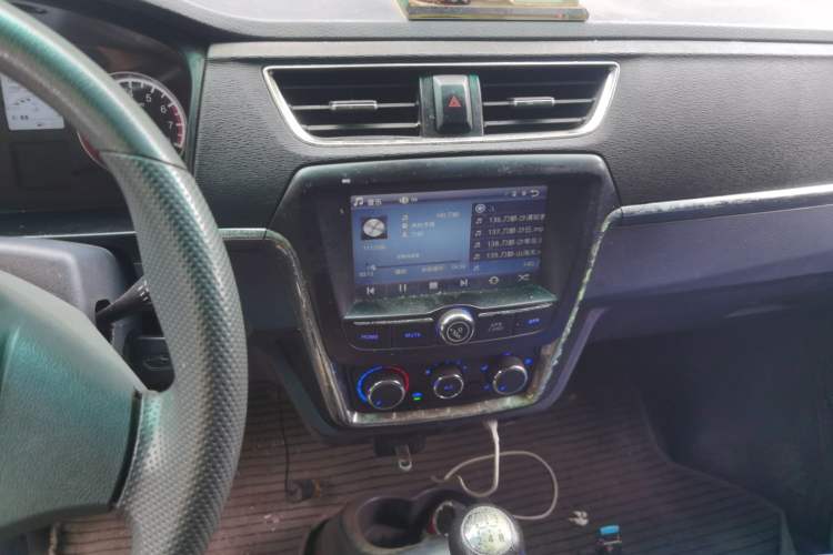 Used Jinbei Hiace X30 2021 1.5L Wealthy Van China VI Standard SWC15M Audio And AC Panel
