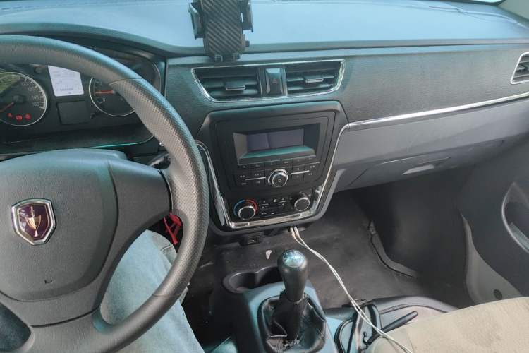 Used Jinbei Hiace X30 2021 1.5L Comfort-Grade Central Air-Conditioned Bus China VI Standard SWC15M Audio And AC Panel
