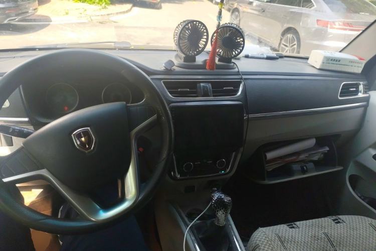 Used Jinbei Hiace X30 2021 1.5L Wealthy Single-Steaming Air-Conditioned Van China VI Standard SWC15M Center Console