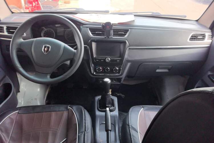 Used Jinbei Hiace X30 2021 1.5L Comfort Model Air-Conditioner-Free Version National VI Standard SWC15M Bus Center Console