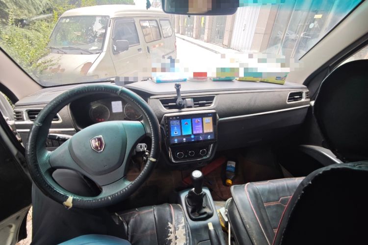 Used Jinbei Hiace X30 2021 1.5L Comfort Plus Central Air-Conditioned Van China VI Standard SWC15M Center Console