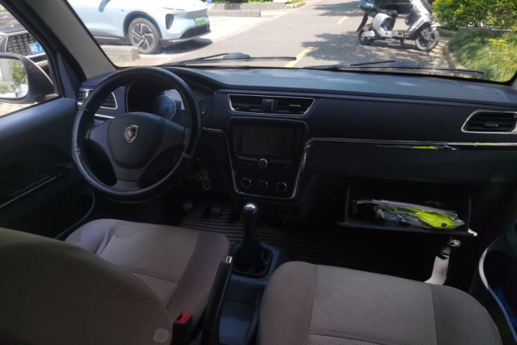 Used Jinbei Hiace X30 2021 1.5L Comfort Model Air-Conditioner-Free Version National VI Standard SWC15M Bus Center Console
