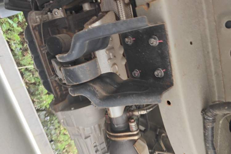 Used Jinbei Hiace X30 2021 1.5L Wealthy Van China VI Standard SWC15M Chassis Front Left