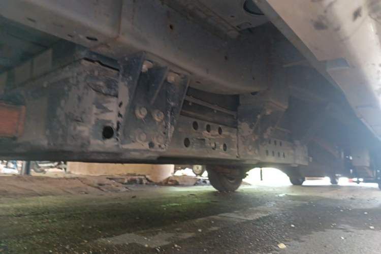 Used Jinbei Hiace X30  Chassis Front Left