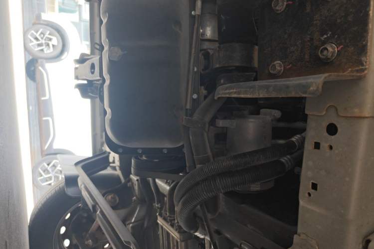Used Jinbei Hiace X30 2021 1.5L Wealthy Van China VI Standard SWC15M Chassis Front Right