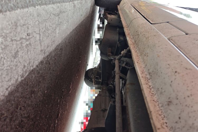 Used Jinbei Hiace X30 2021 1.5L Standard Model Central Air Conditioning EPS Version Bus China VI Emission Standard SWC15M Chassis Front Right