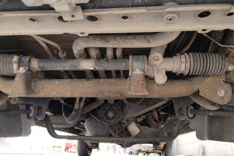 Used Jinbei Hiace X30 2021 1.5L Comfort Model Base Version (No Air Conditioning) Van China VI Standard SWC15M Chassis Front