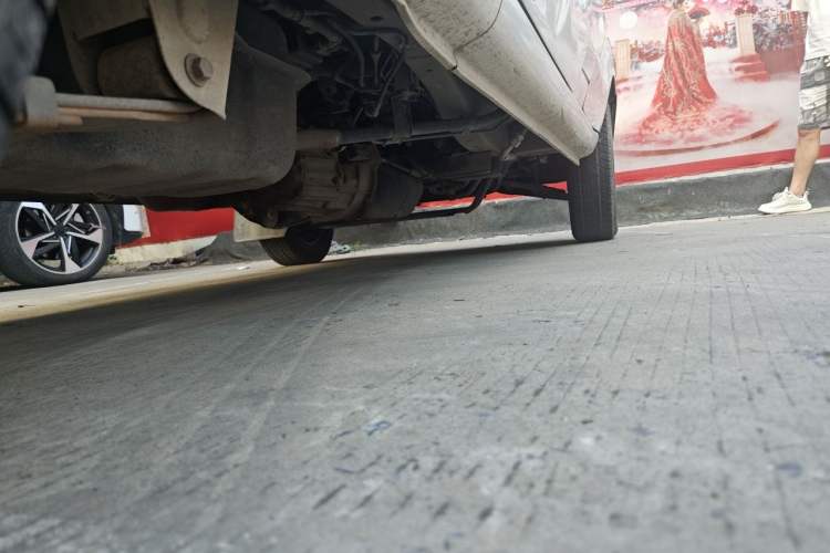 Used Jinbei Hiace X30 2021 1.5L Wealthy Single-Steaming Air-Conditioned Van China VI Standard SWC15M Chassis Rear Right