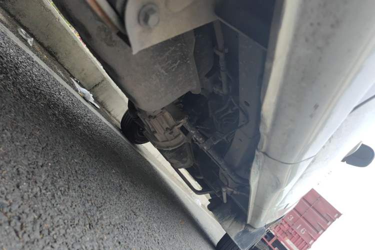 Used Jinbei Hiace X30 2021 1.5L Comfort-Grade Central Air-Conditioned Bus China VI Standard SWC15M Chassis Rear Right
