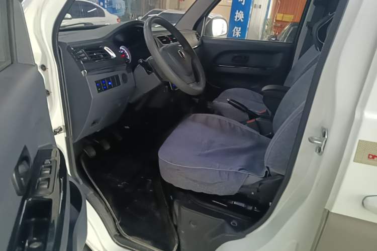 Used Jinbei Hiace X30 2021 1.5L Comfort Model Base Version (No Air Conditioning) Van China VI Standard SWC15M Driver Seat