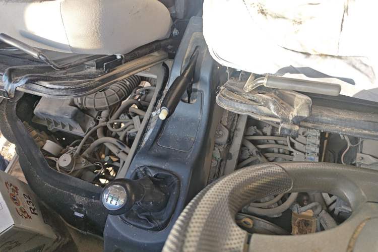 Used Jinbei Hiace X30 2021 1.5L Wealthy Van China VI Standard SWC15M Engine Bay