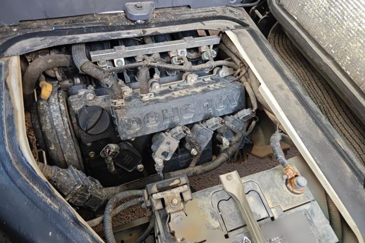 Used Jinbei Hiace X30 2021 1.5L Comfort Model Air-Conditioner-Free Version National VI Standard SWC15M Bus Engine Bay