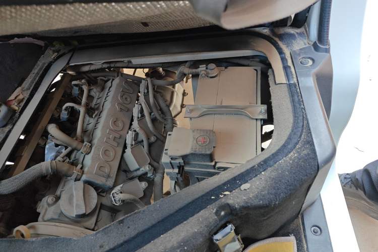 Used Jinbei Hiace X30 2021 1.5L Wealthy Van China VI Standard SWC15M Engine Bay Left