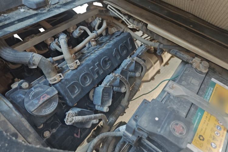 Used Jinbei Hiace X30 2021 1.5L Wealthy Single-Steaming Air-Conditioned Van China VI Standard SWC15M Engine Bay Left