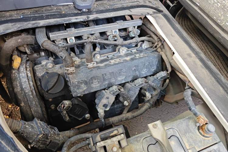 Used Jinbei Hiace X30 2021 1.5L Comfort Model Air-Conditioner-Free Version National VI Standard SWC15M Bus Engine Bay Left