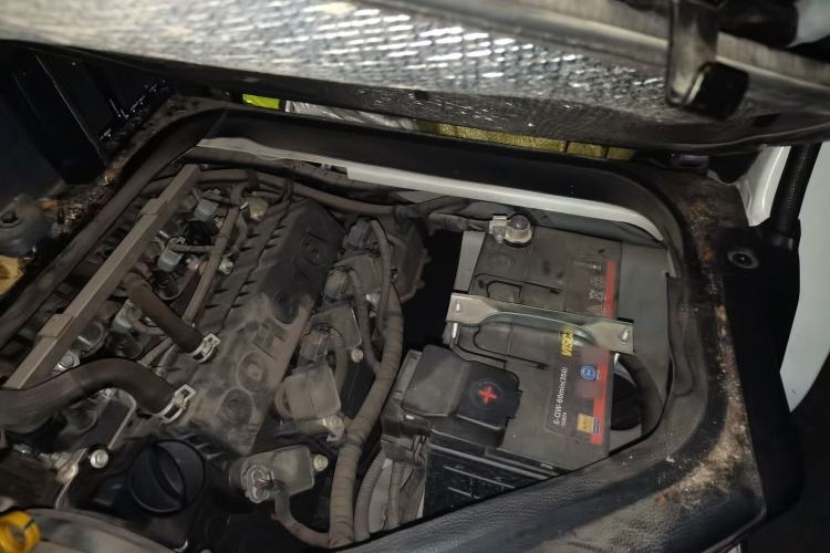 Used Jinbei Hiace X30 2021 1.5L Wealthy Edition Bus China VI Standard SWC15M Engine Bay Left