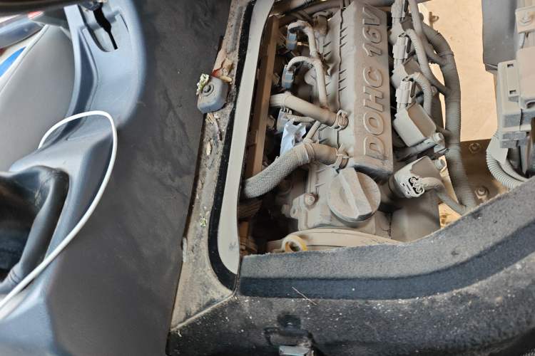 Used Jinbei Hiace X30 2021 1.5L Wealthy Van China VI Standard SWC15M Engine Bay Right