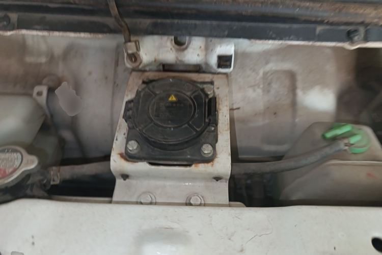 Used Jinbei Hiace X30  Engine Bay