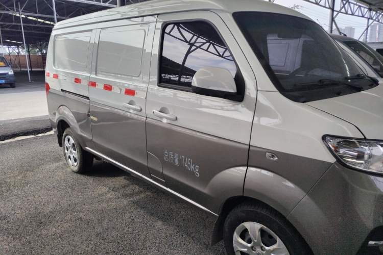 Used Jinbei Hiace X30 2021 1.5L Comfort Model Base Version (No Air Conditioning) Van China VI Standard SWC15M Exterior 2