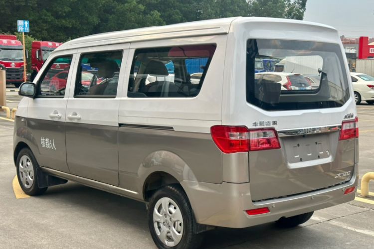 Used Jinbei Hiace X30 2021 1.5L Business-Class Central Air-Conditioned Coach China VI Standard Model SWC15M Exterior 5