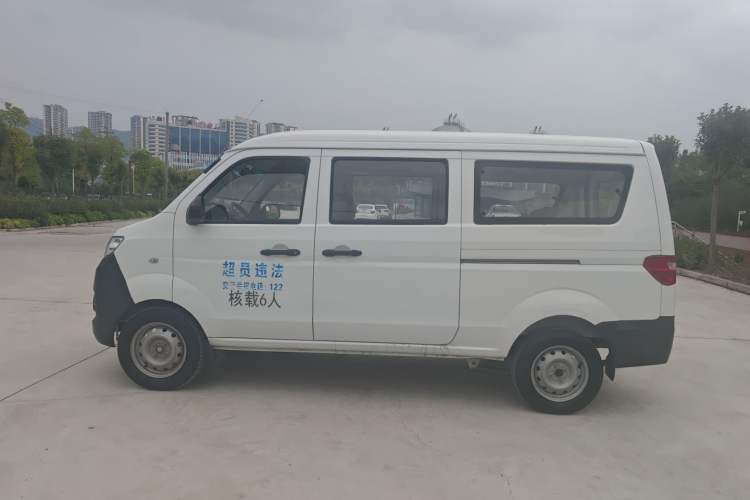 Used Jinbei Hiace X30 2021 1.5L Standard Model Central Air Conditioning EPS Version Bus China VI Emission Standard SWC15M Exterior 5