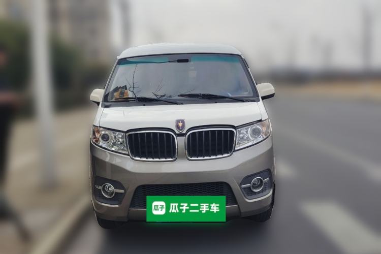 Used Jinbei Hiace X30 2021 1.5L Wealthy Edition Bus China VI Standard SWC15M Front