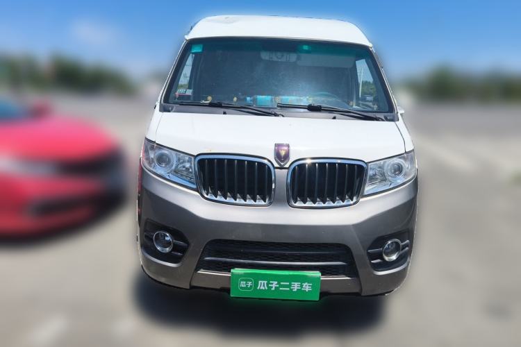 Used Jinbei Hiace X30 2021 1.5L Comfort Plus Central Air-Conditioned Van China VI Standard SWC15M Front