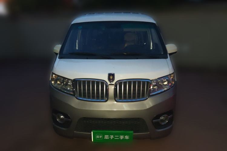 Used Jinbei Hiace X30 2021 1.5L Business-Class Central Air-Conditioned Coach China VI Standard Model SWC15M Front