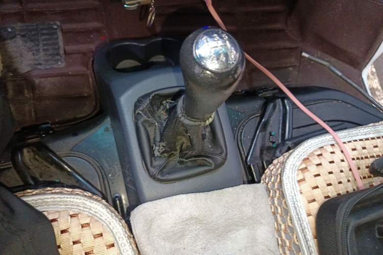 Used Jinbei Hiace X30 2021 1.5L Comfort Model Air-Conditioner-Free Version National VI Standard SWC15M Bus Gear Lever