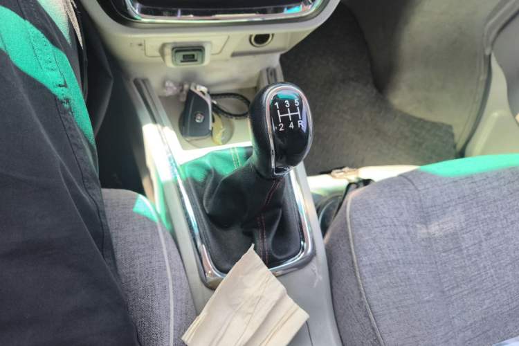 Used Jinbei Hiace X30 2021 1.5L Comfort Plus Central Air-Conditioned Van China VI Standard SWC15M Gear Lever