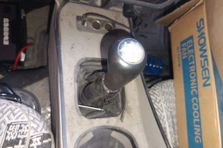 Used Jinbei Hiace X30 2021 1.5L Wealthy Single-Steaming Air-Conditioned Van China VI Standard SWC15M Gear Lever