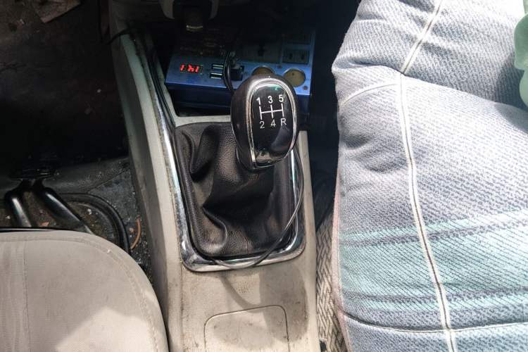 Used Jinbei Hiace X30 2021 1.5L Comfort Model Base Version (No Air Conditioning) Van China VI Standard SWC15M Gear Lever