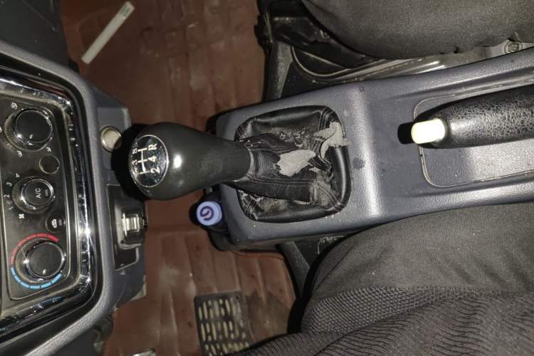 Used Jinbei Hiace X30 2021 1.5L Wealthy Single-Steaming Air-Conditioned Van China VI Standard SWC15M Gear Lever
