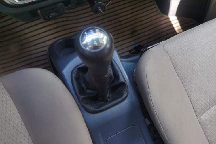 Used Jinbei Hiace X30 2021 1.5L Comfort Model Air-Conditioner-Free Version National VI Standard SWC15M Bus Gear Lever