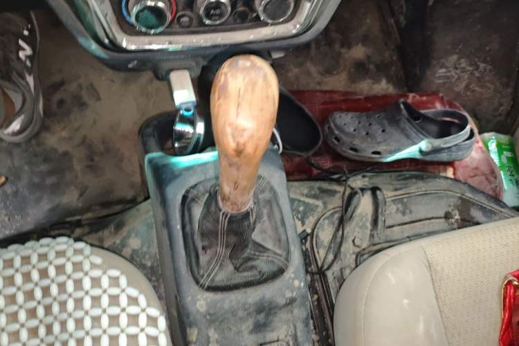 Used Jinbei Hiace X30 2021 1.5L Business-Class Central Air-Conditioned Coach China VI Standard Model SWC15M Gear Lever