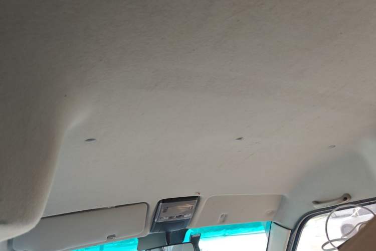 Used Jinbei Hiace X30 2021 1.5L Wealthy Single-Steaming Air-Conditioned Van China VI Standard SWC15M Headliner