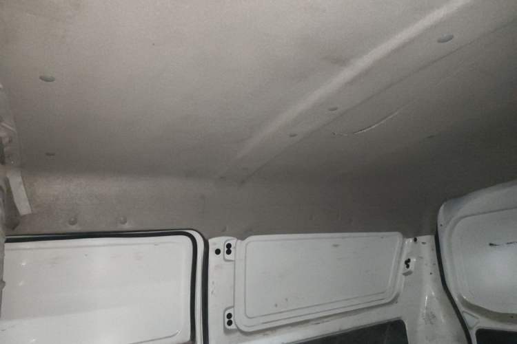 Used Jinbei Hiace X30 2021 1.5L Wealthy Single-Steaming Air-Conditioned Van China VI Standard SWC15M Headliner