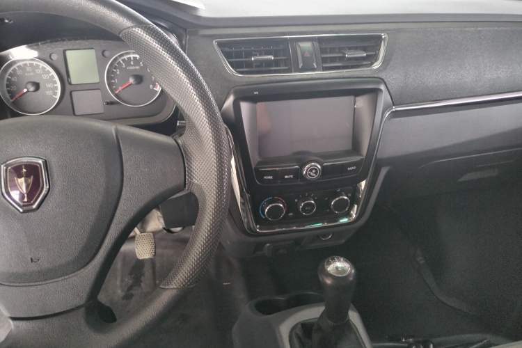 Used Jinbei Hiace X30 2021 1.5L Comfort Model Base Version (No Air Conditioning) Van China VI Standard SWC15M Interior 2