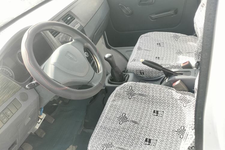 Used Jinbei Hiace X30 2021 1.5L Wealthy Van China VI Standard SWC15M Interior 4