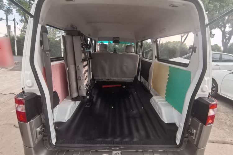 Used Jinbei Hiace X30 2021 1.5L Standard Version Air-Conditioning-Free Bus China VI Emission Standard SWC15M Interior 4