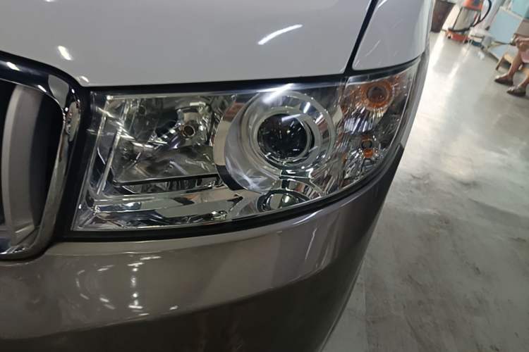Used Jinbei Hiace X30 2021 1.5L Comfort Model Base Version (No Air Conditioning) Van China VI Standard SWC15M Left Front Headlight