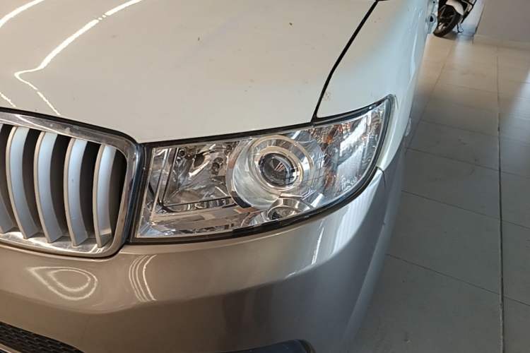 Used Jinbei Hiace X30 2021 1.5L Comfort Model Air-Conditioner-Free Version National VI Standard SWC15M Bus Left Front Headlight