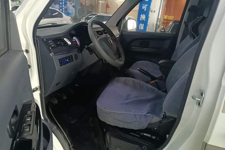 Used Jinbei Hiace X30 2021 1.5L Comfort Model Base Version (No Air Conditioning) Van China VI Standard SWC15M Left Front Seat