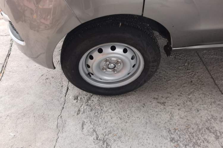 Used Jinbei Hiace X30 2021 1.5L Comfort Model Air-Conditioner-Free Version National VI Standard SWC15M Bus Left Front Wheel Hub